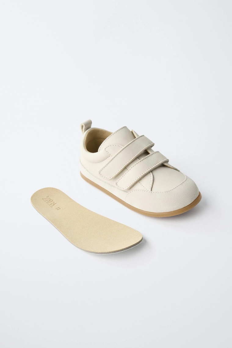 Кроссовки песочно-коричневые