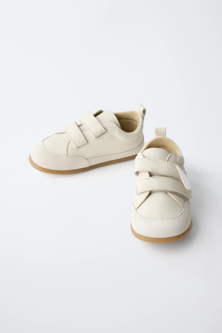 Кроссовки песочно-коричневые