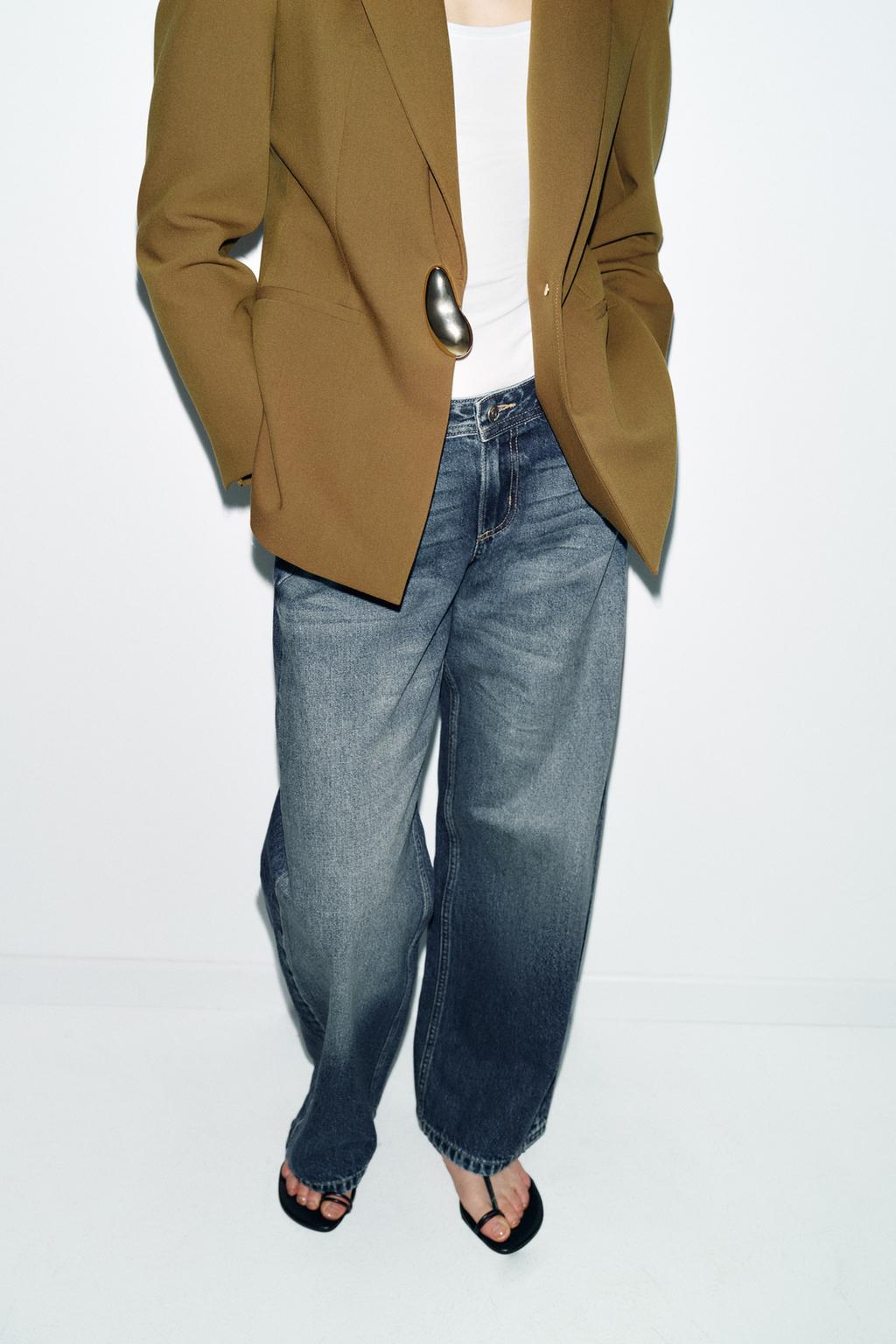 ПРИТАЛЕННЫЙ БЛЕЙЗЕР С ФУРНИТУРОЙ