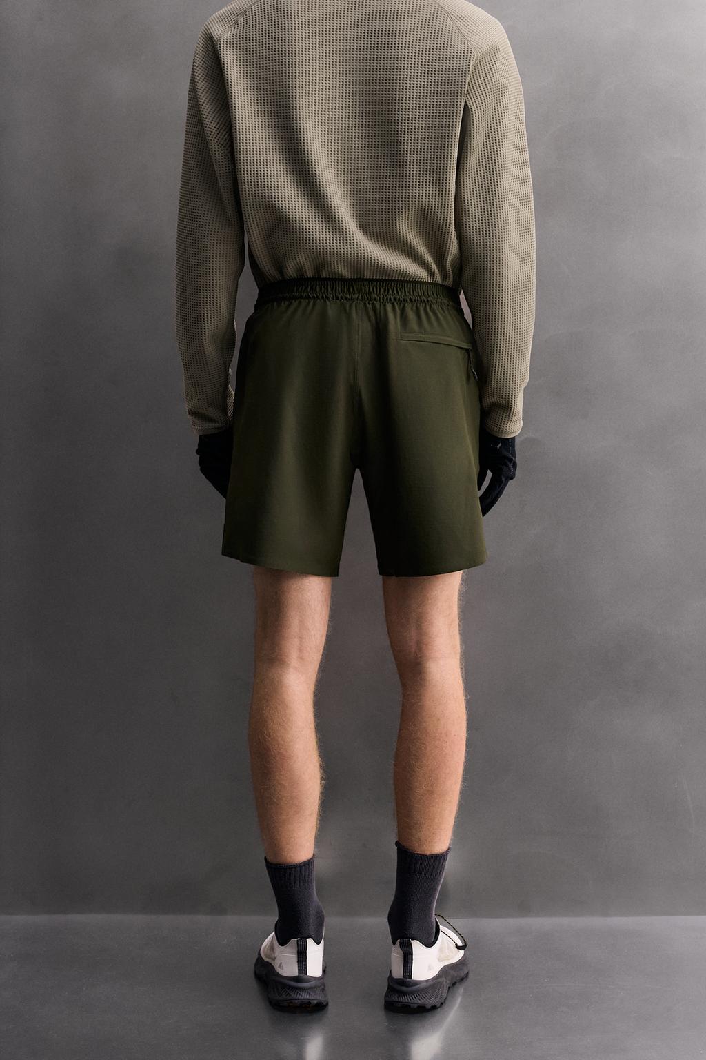 ШОРТЫ-КАРГО ИЗ ВЫСОКОТЕХНОЛОГИЧНОЙ ТКАНИ