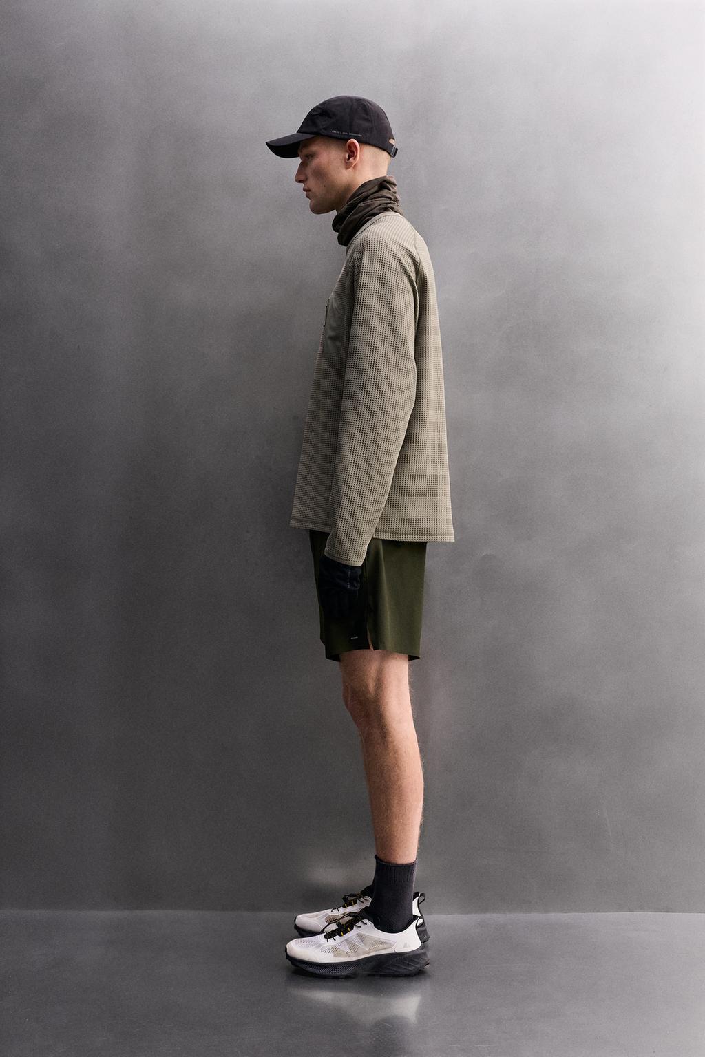 ШОРТЫ-КАРГО ИЗ ВЫСОКОТЕХНОЛОГИЧНОЙ ТКАНИ