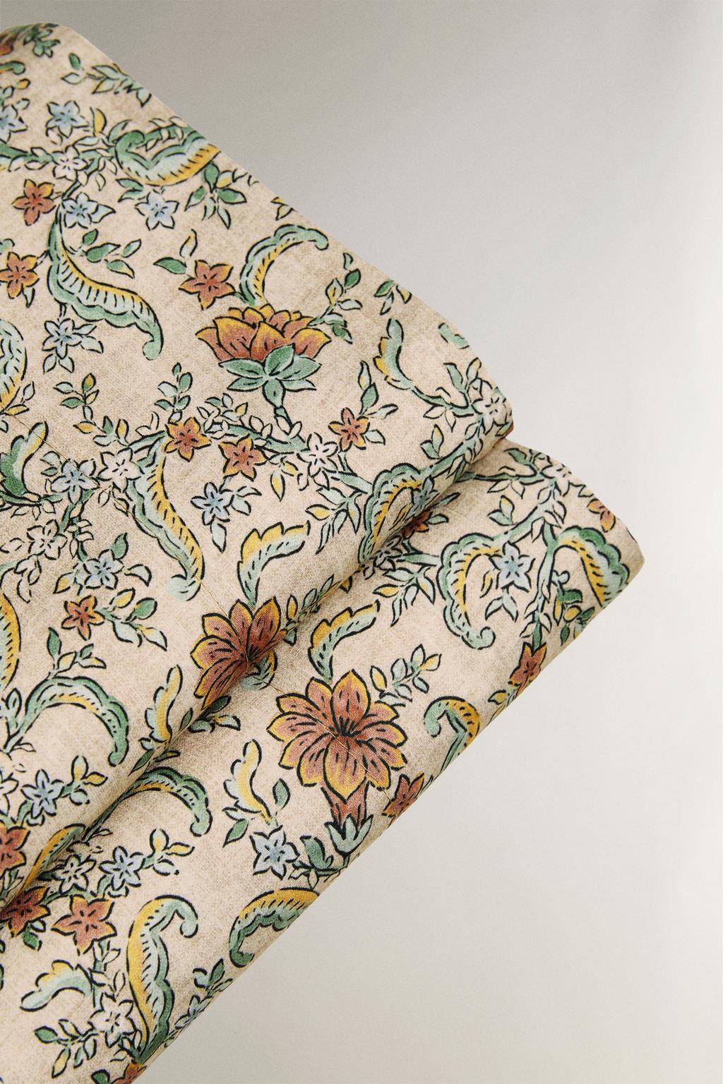 Простыня с набивным цветочным узором (300 нитей)