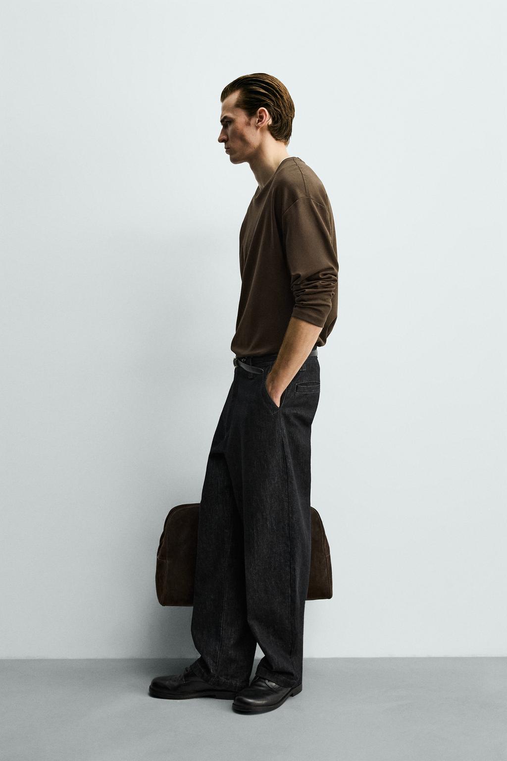 ФУТБОЛКА С ДВОЙНЫМИ КОНТРАСТНЫМИ ДЕТАЛЯМИ