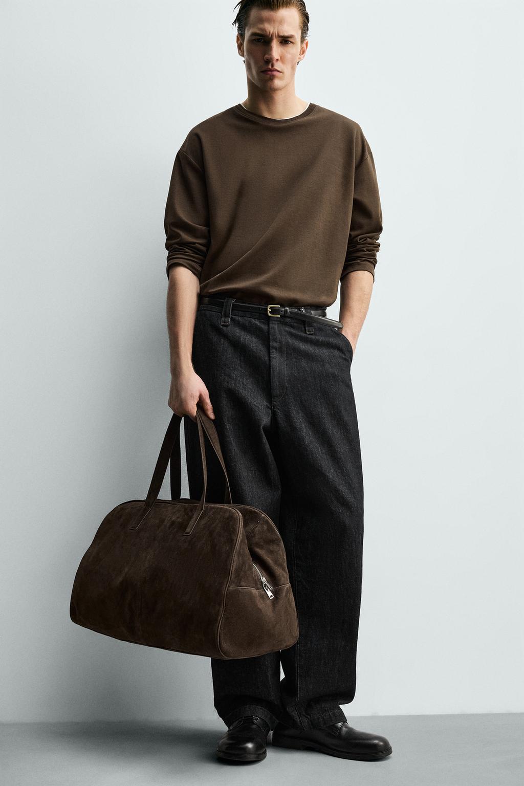 ФУТБОЛКА С ДВОЙНЫМИ КОНТРАСТНЫМИ ДЕТАЛЯМИ