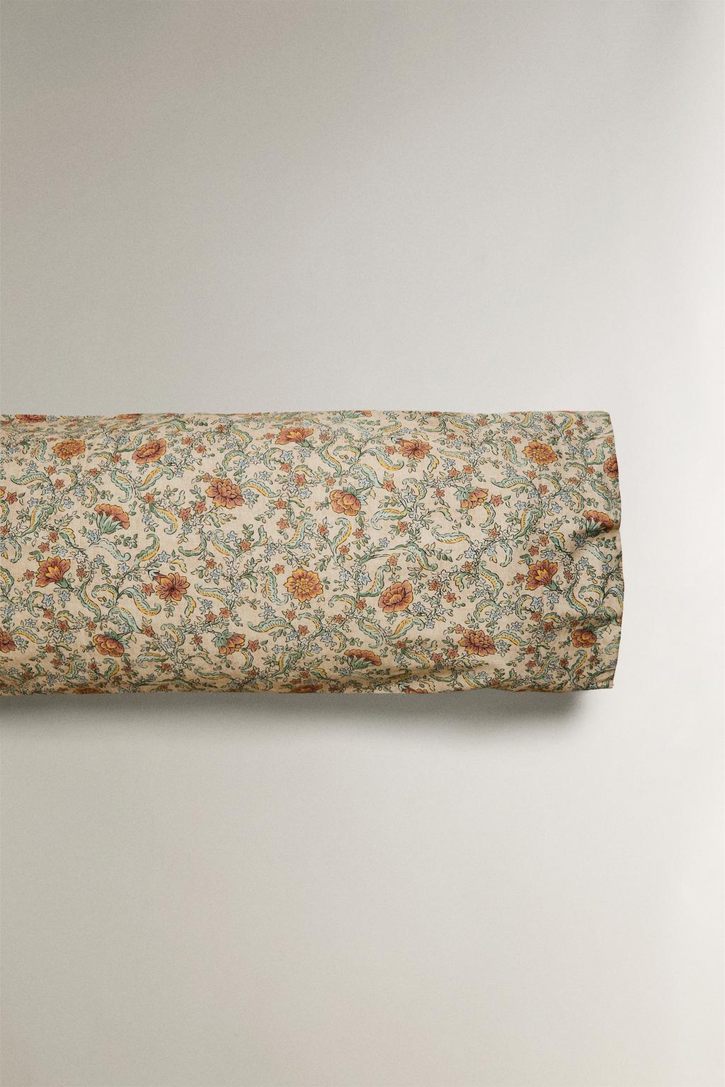 Наволочка из хлопкового сатина с цветочным принтом (300 tc)