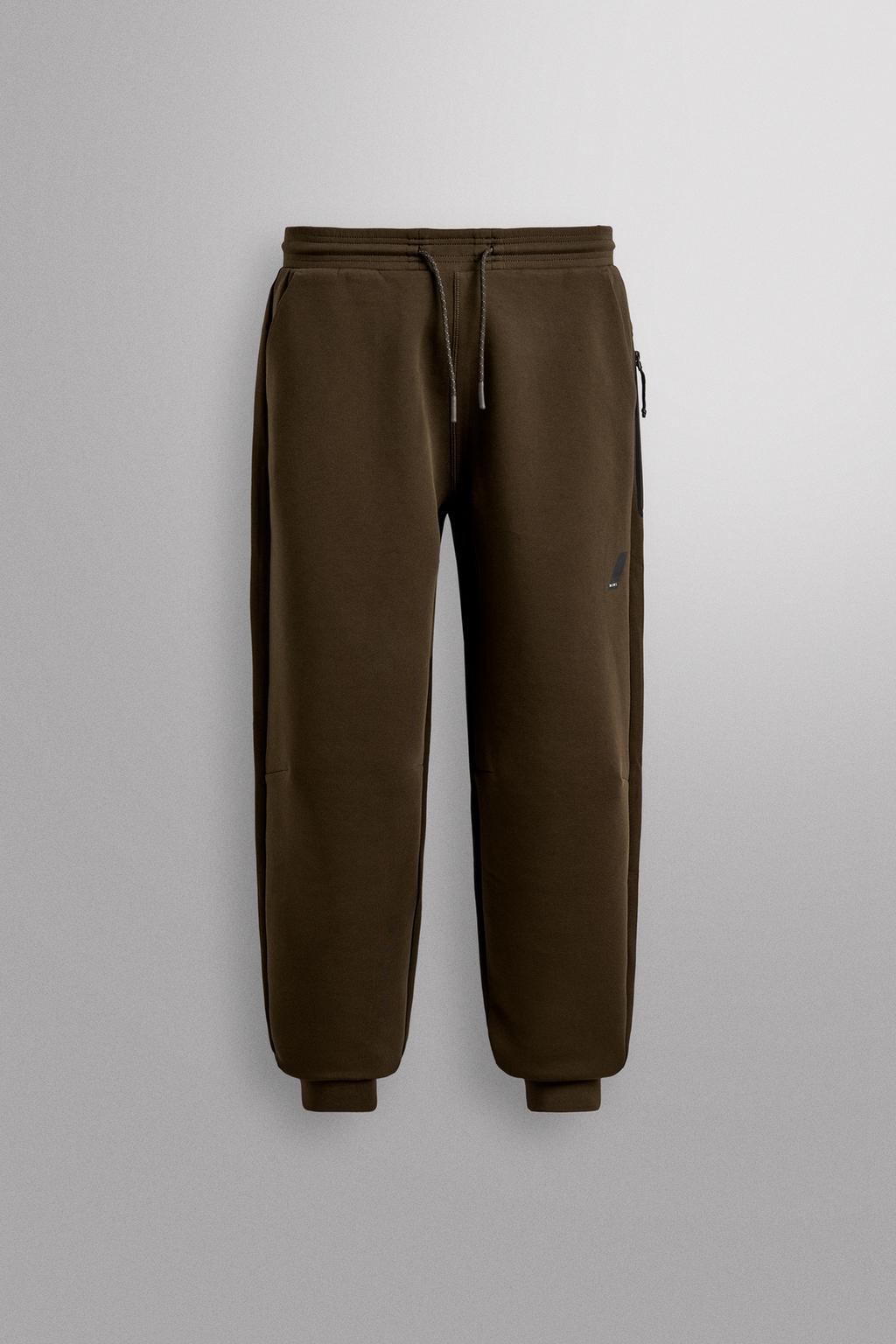 БРЮКИ ИЗ ВЫСОКОТЕХНОЛОГИЧНОЙ ТКАНИ НА МОЛНИИ