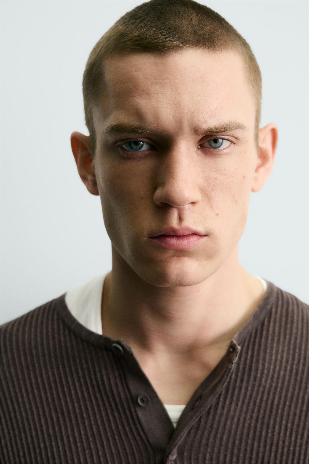 ДЖЕРСИ В РУБЧИК С ВОРОТНИКОМ НА ПУГОВИЦАХ