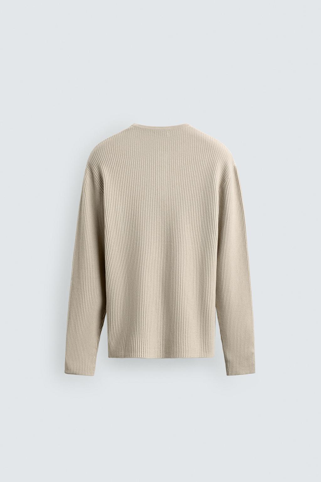 СВИТЕР С РЕЛЬЕФНОЙ ТКАНЬЮ И ОТЛОЖНЫМ ВОРОТНИКОМ