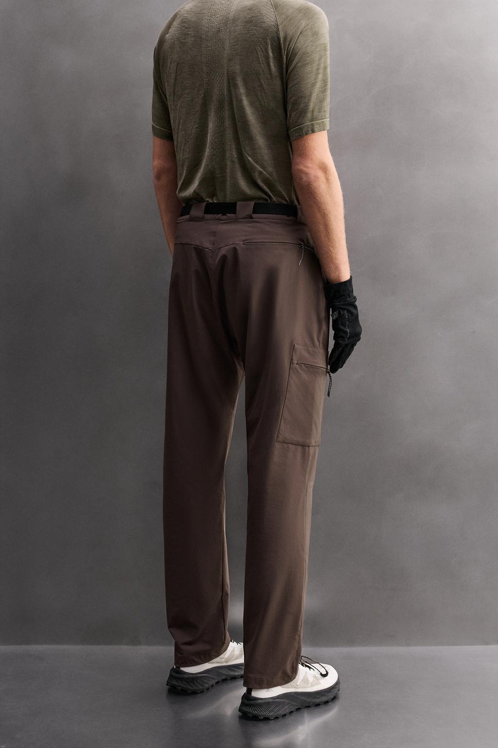 БРЮКИ-КАРГО ДЛЯ ТРЕККИНГА ИЗ ВЫСОКОТЕХНОЛОГИЧНОЙ ТКАНИ