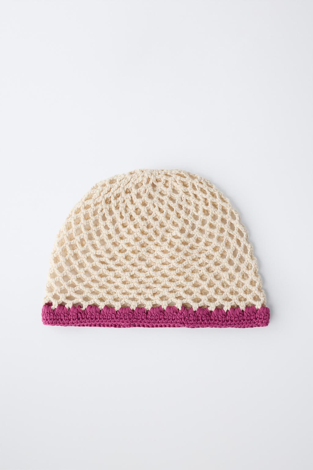 ШАПКА ИЗ ТРИКОТАЖА С КОНТРАСТНЫМ КРАЕМ