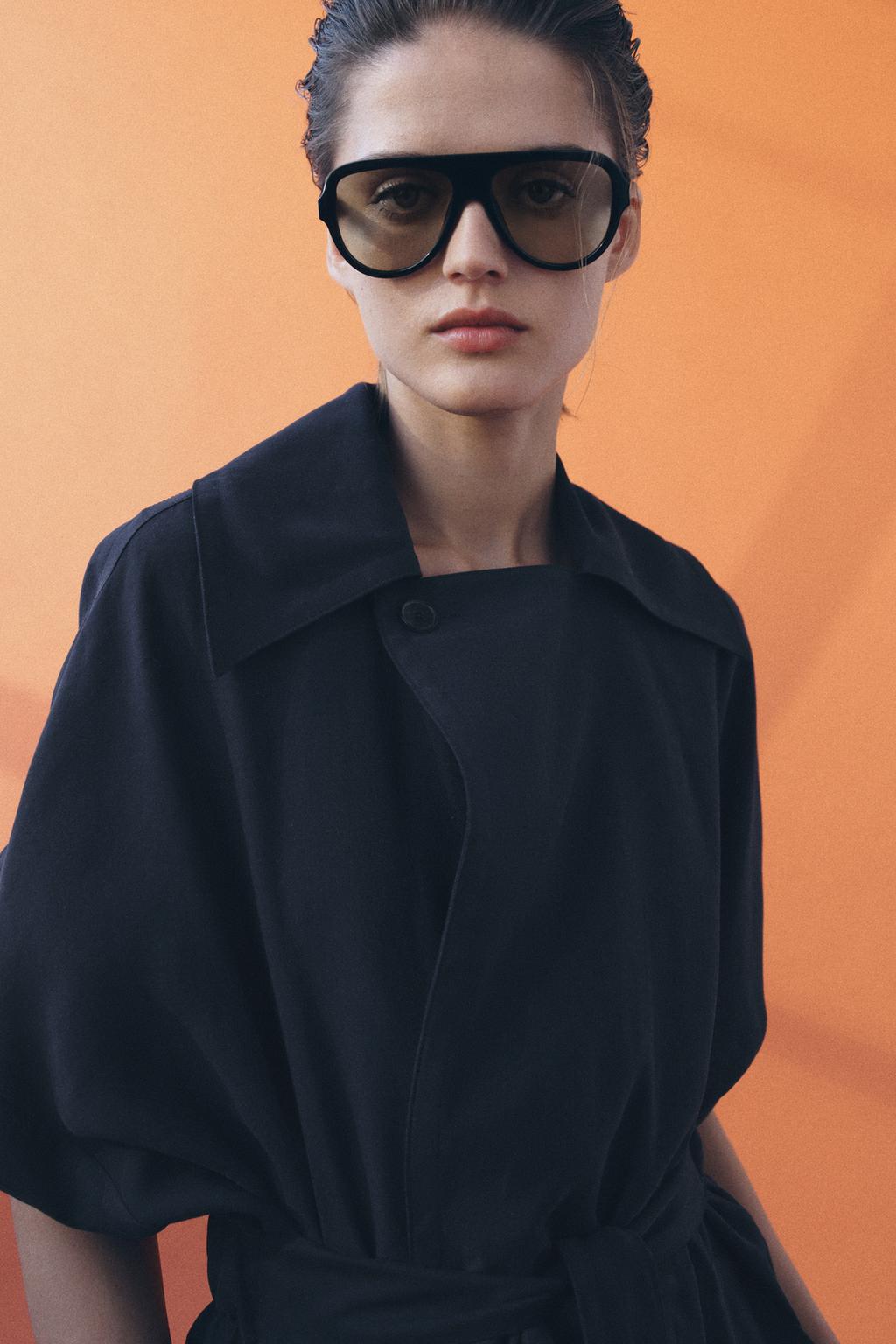 КОРОТКИЙ СТРУЯЩИЙСЯ ТРЕНЧ — ZW COLLECTION