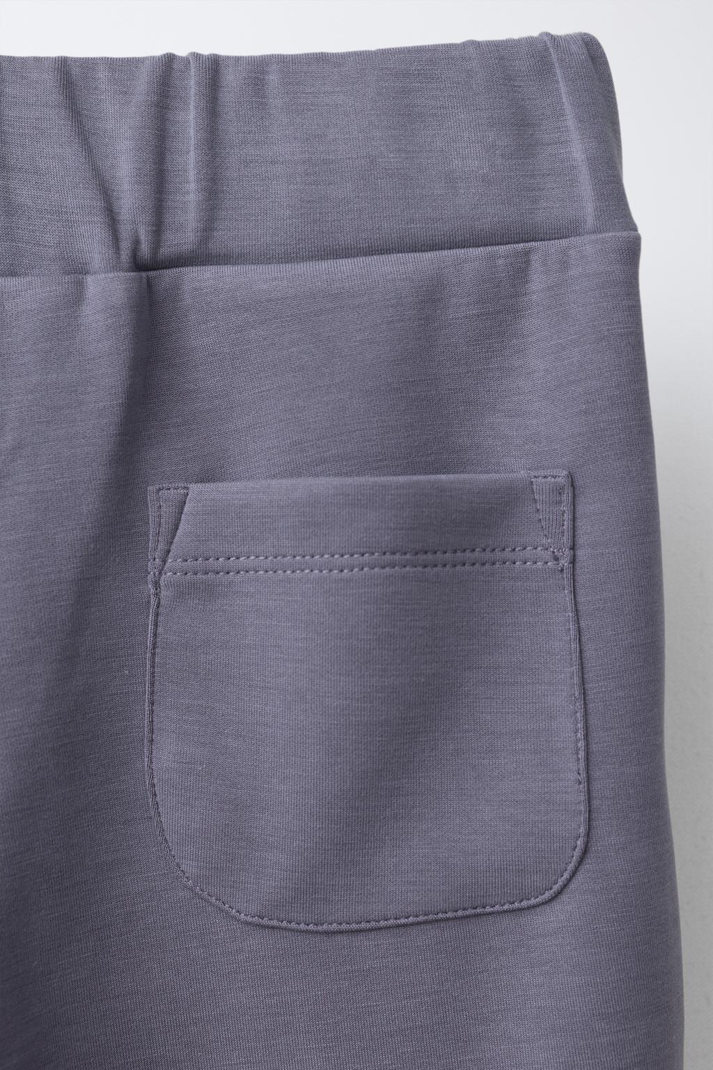 РАСКЛЕШЕННЫЕ БРЮКИ ИЗ МОДАЛА С КОНТРАСТНЫМИ ПОЛОСКАМИ