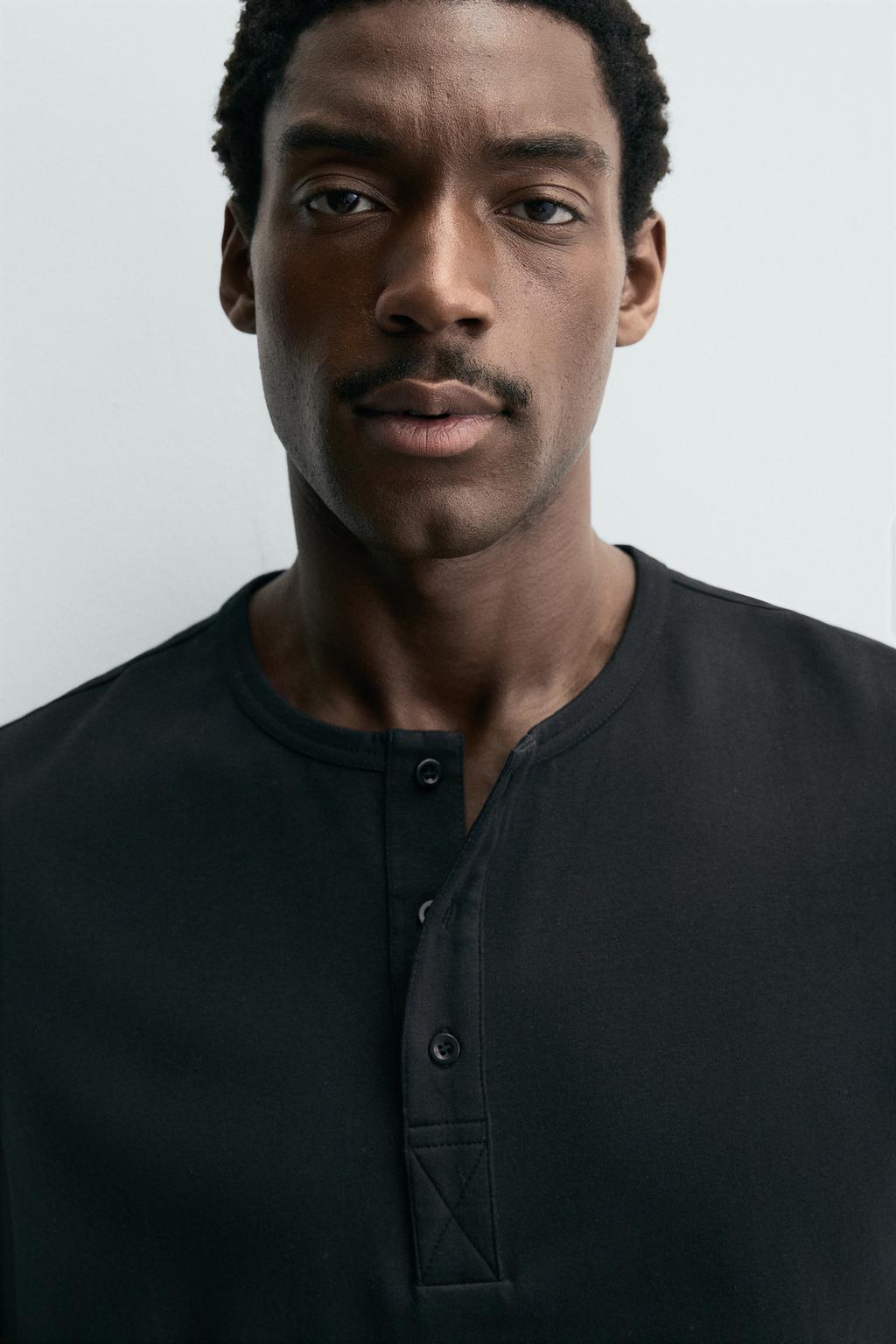 ФУТБОЛКА С ВОРОТНИКОМ НА ПУГОВИЦАХ