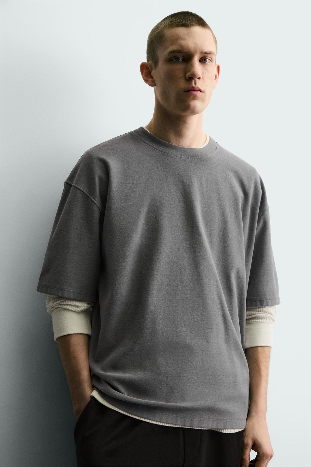 БАЗОВАЯ ФУТБОЛКА ИЗ РЕЛЬЕФНОЙ ТКАНИ