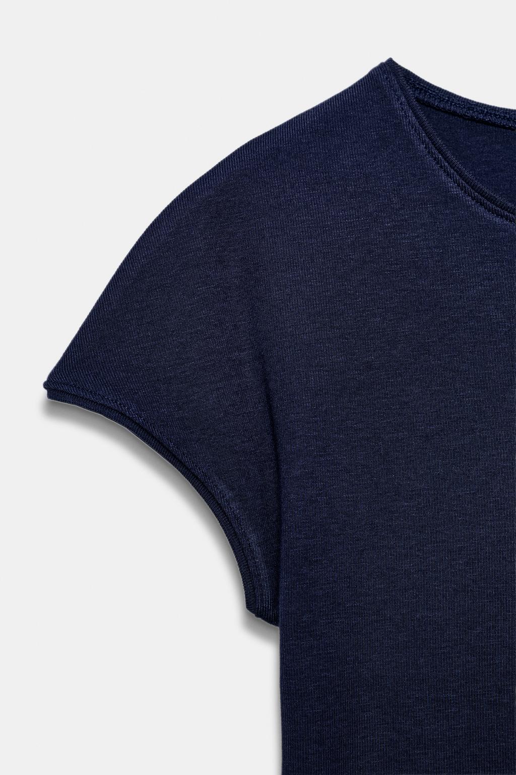 УКОРОЧЕННАЯ ФУТБОЛКА С КОРОТКИМИ РУКАВАМИ