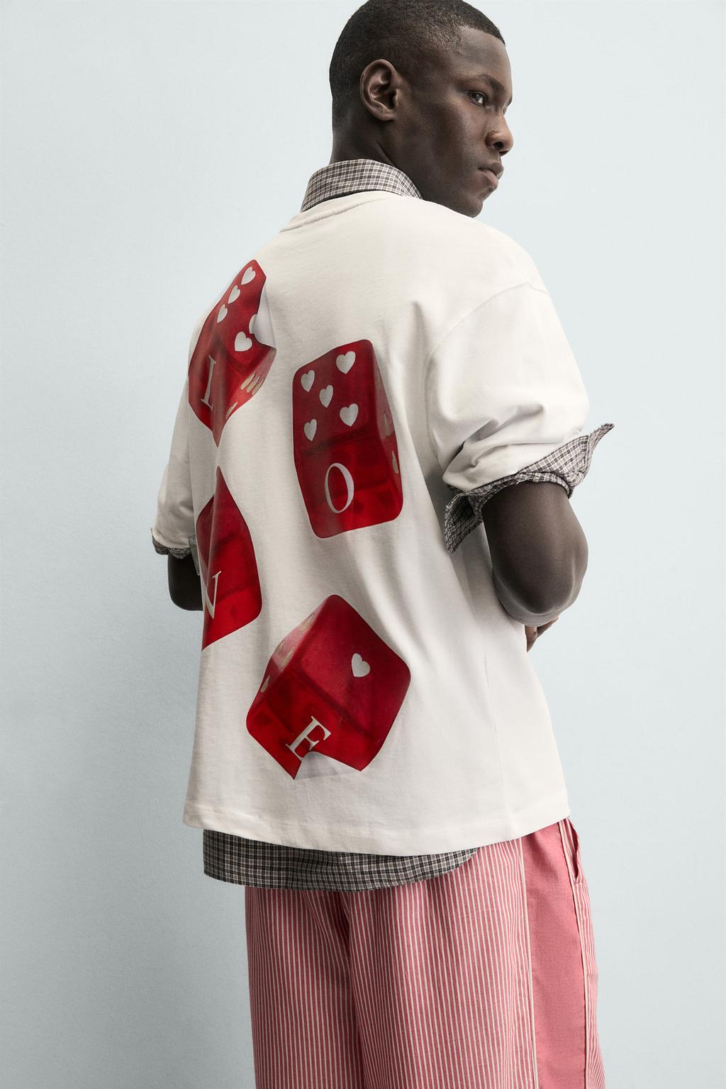 ФУТБОЛКА С ПРИНТОМ В ВИДЕ КУБИКОВ