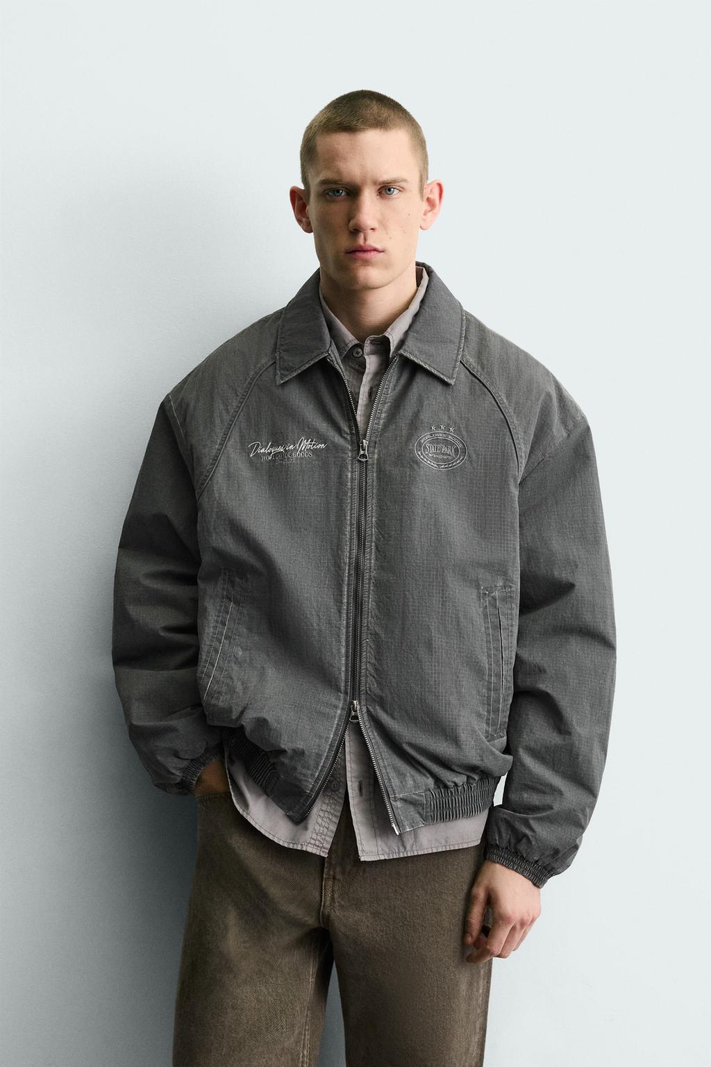 УТЕПЛЕННАЯ КУРТКА С РЕЛЬЕФНОЙ ТКАНЬЮ