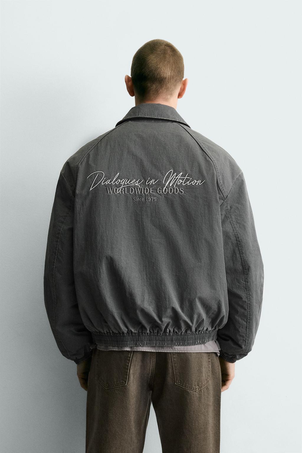 УТЕПЛЕННАЯ КУРТКА С РЕЛЬЕФНОЙ ТКАНЬЮ