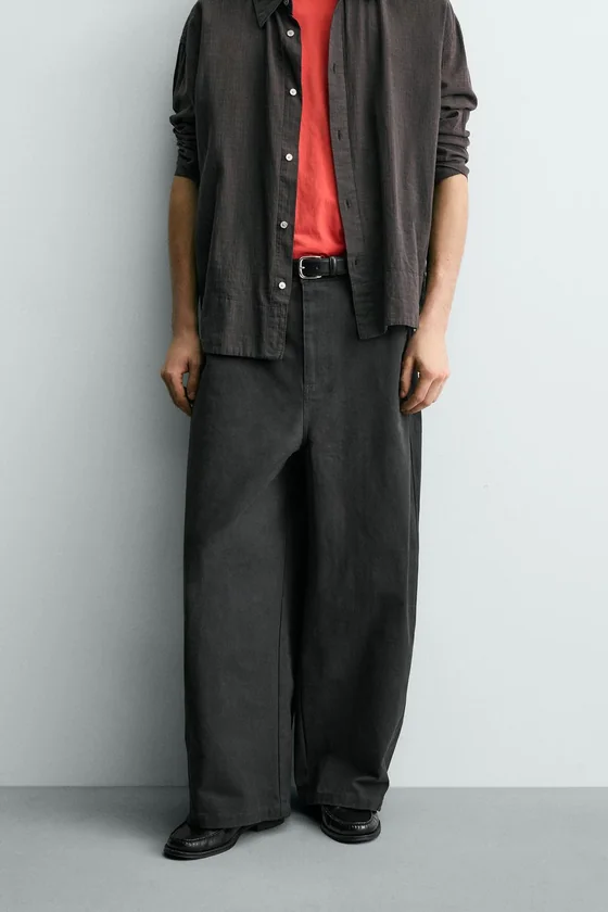 БРЮКИ RELAXED FIT С ИЗМЕНЕННОЙ ЛИНИЕЙ ШВА
