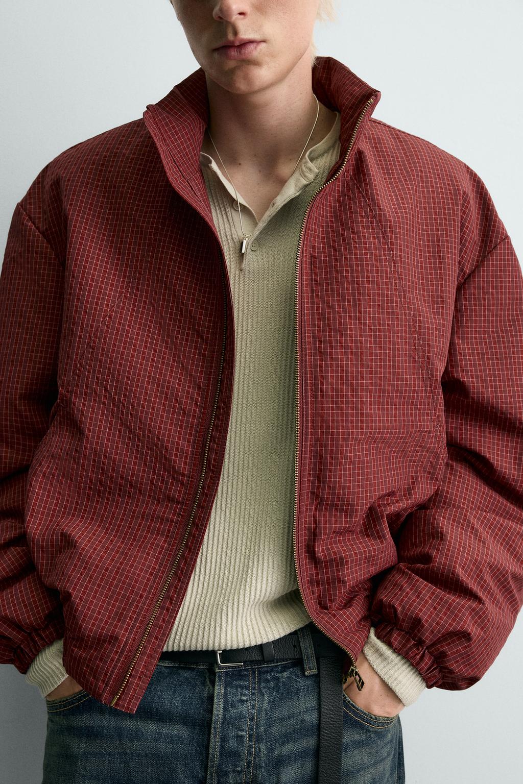 СТЕГАНАЯ ВЕТРОЗАЩИТНАЯ КУРТКА В КЛЕТКУ