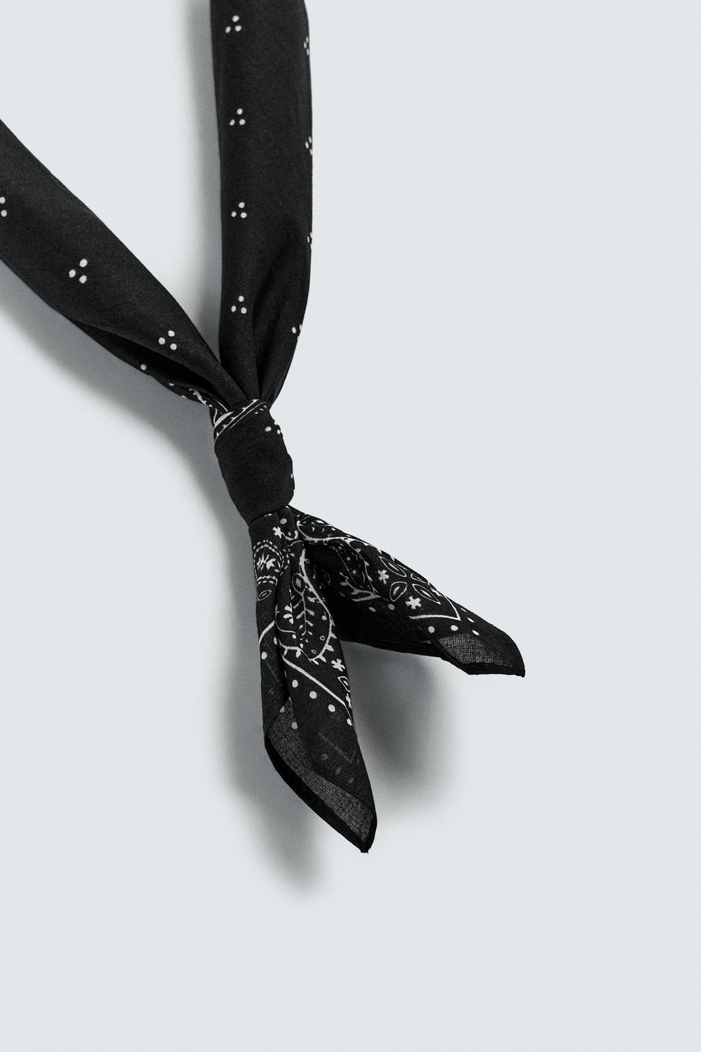 БАНДАНА С ПРИНТОМ ПЕЙСЛИ