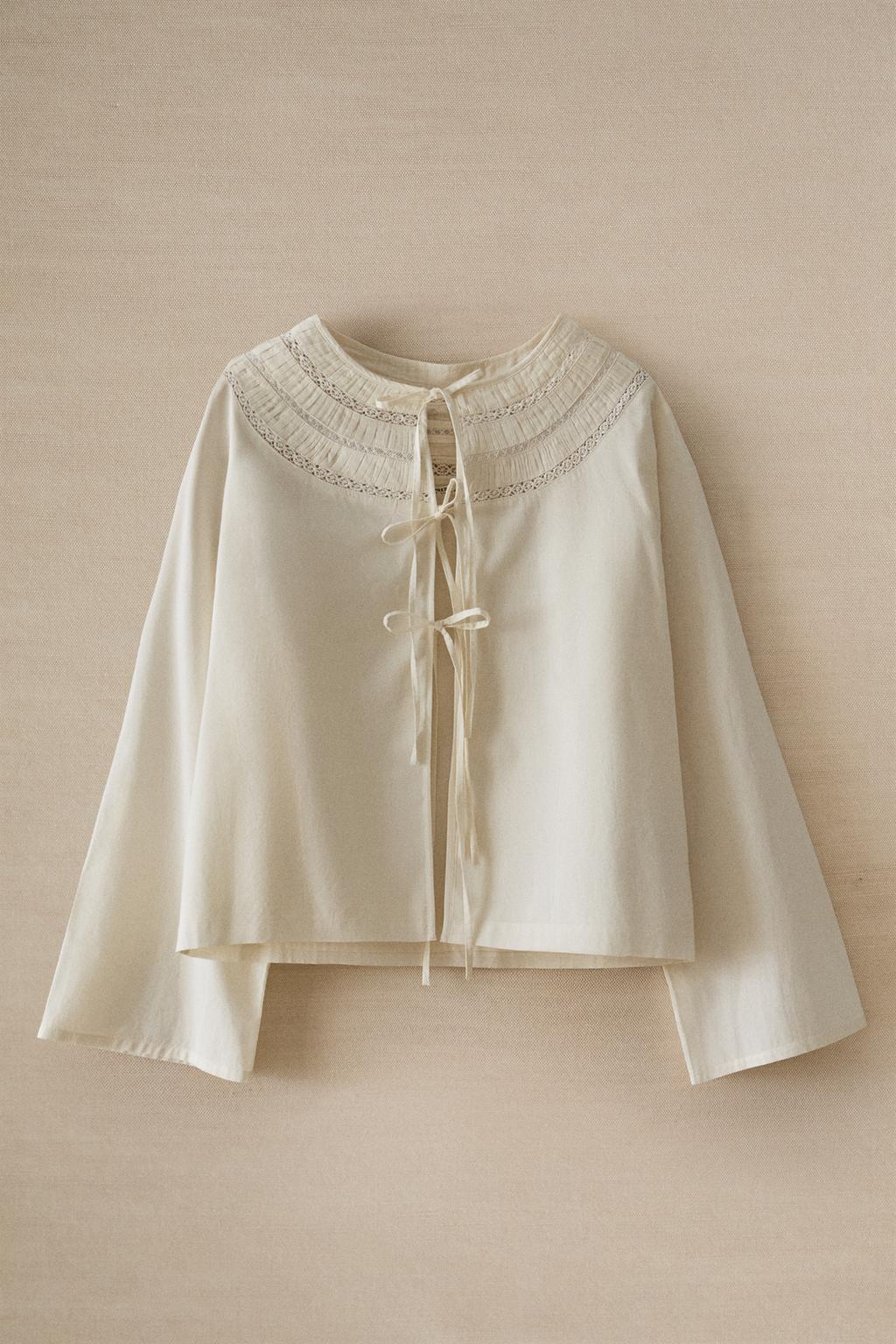 Рубашка с заплясанным воротником