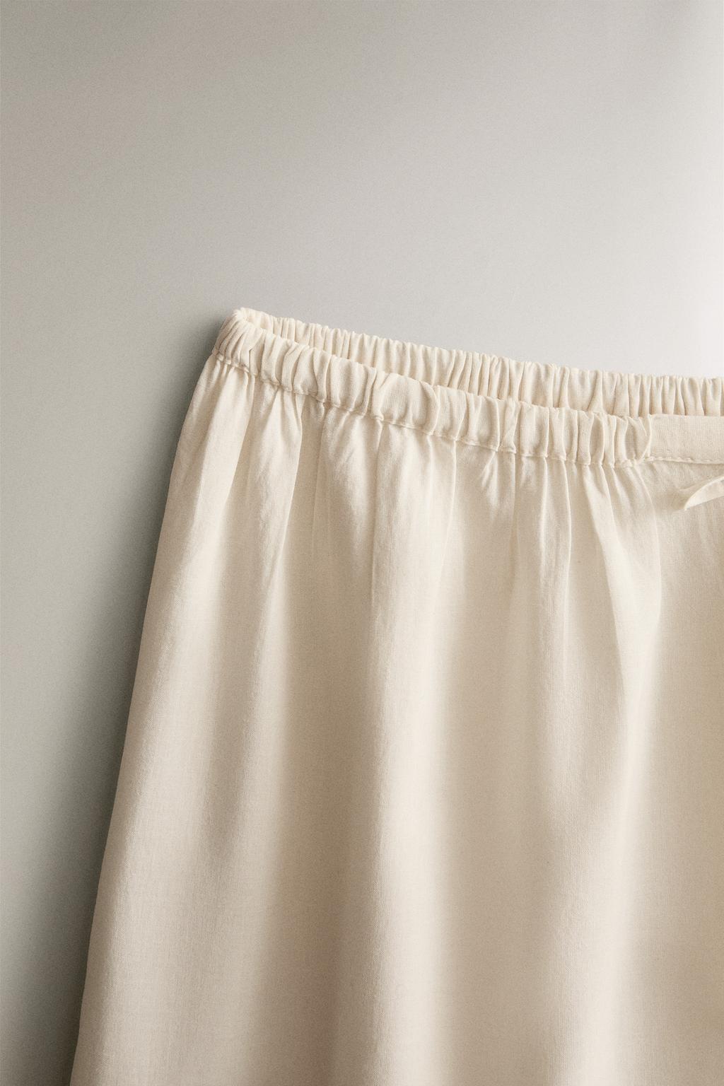 Брюки с кружевными вставками