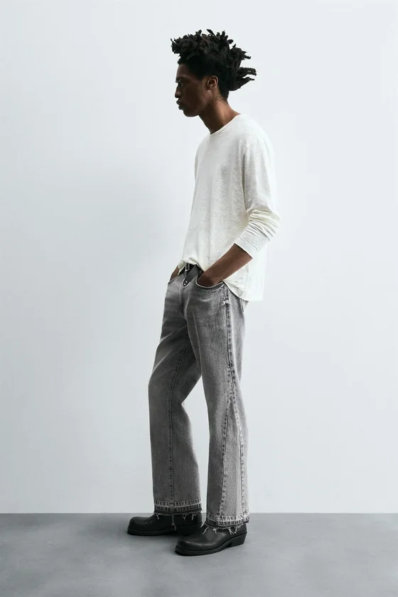 ДЖИНСЫ FLARE FIT С РАЗРЕЗАМИ