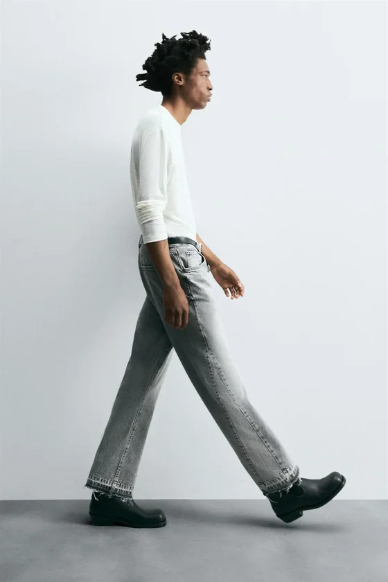 ДЖИНСЫ FLARE FIT С РАЗРЕЗАМИ