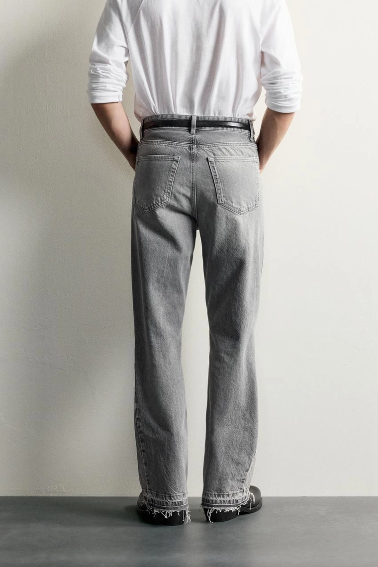 ДЖИНСЫ FLARE FIT С РАЗРЕЗАМИ