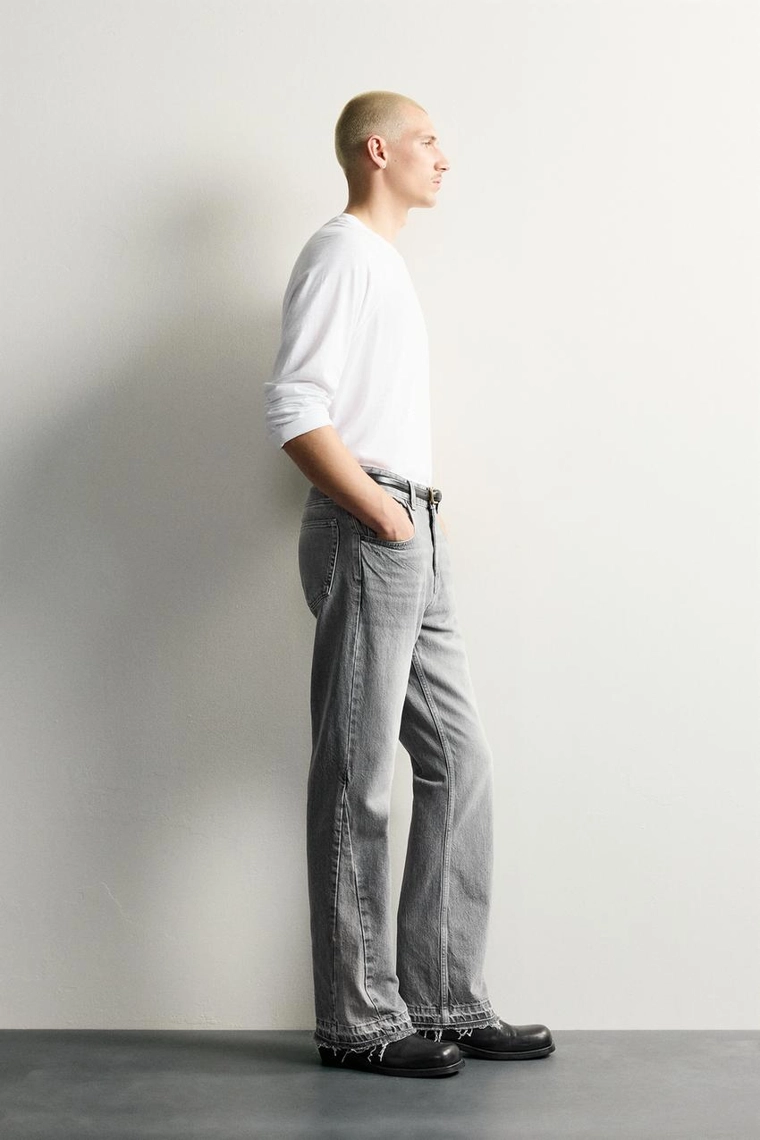 ДЖИНСЫ FLARE FIT С РАЗРЕЗАМИ