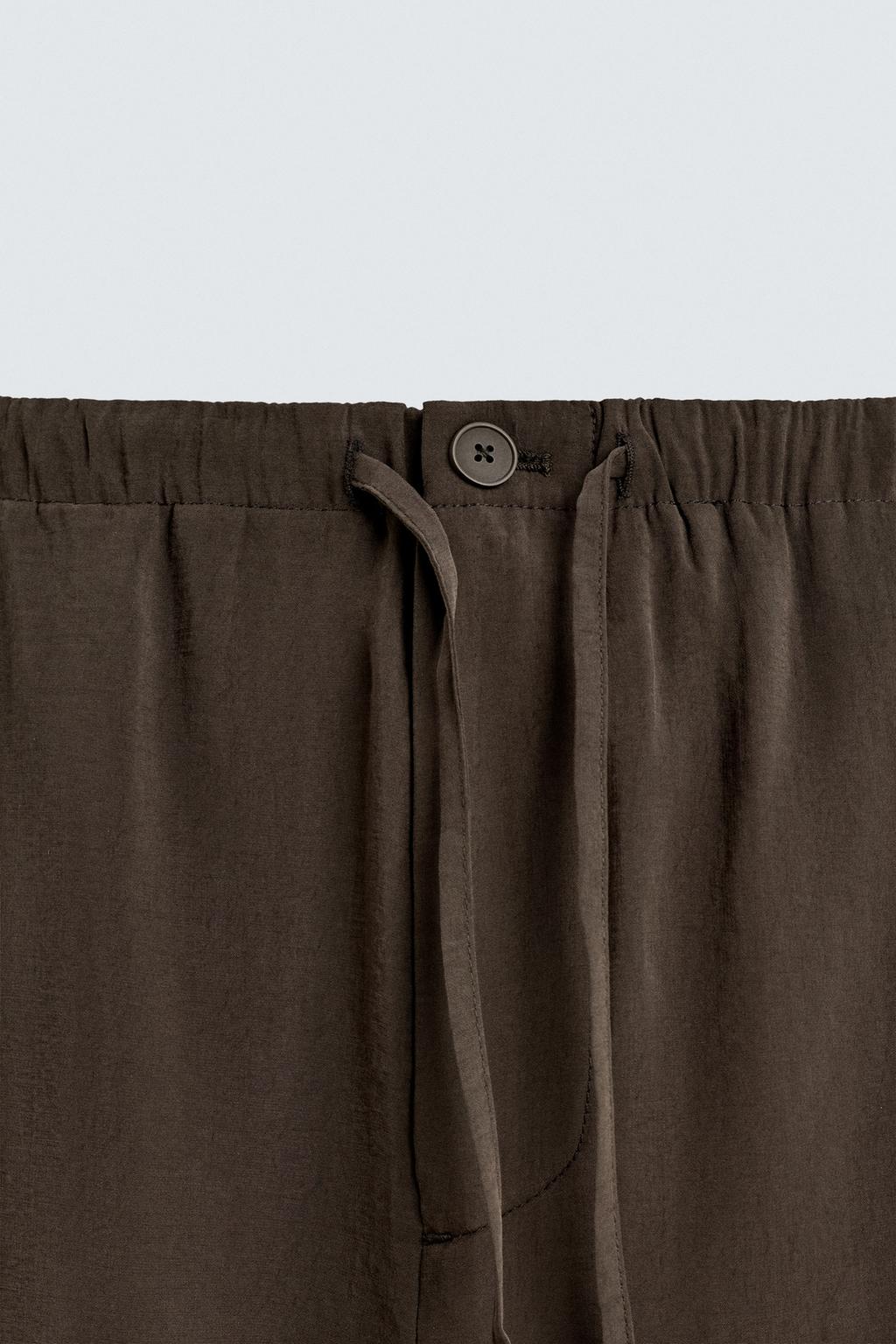 Плавные брюки свободного кроя