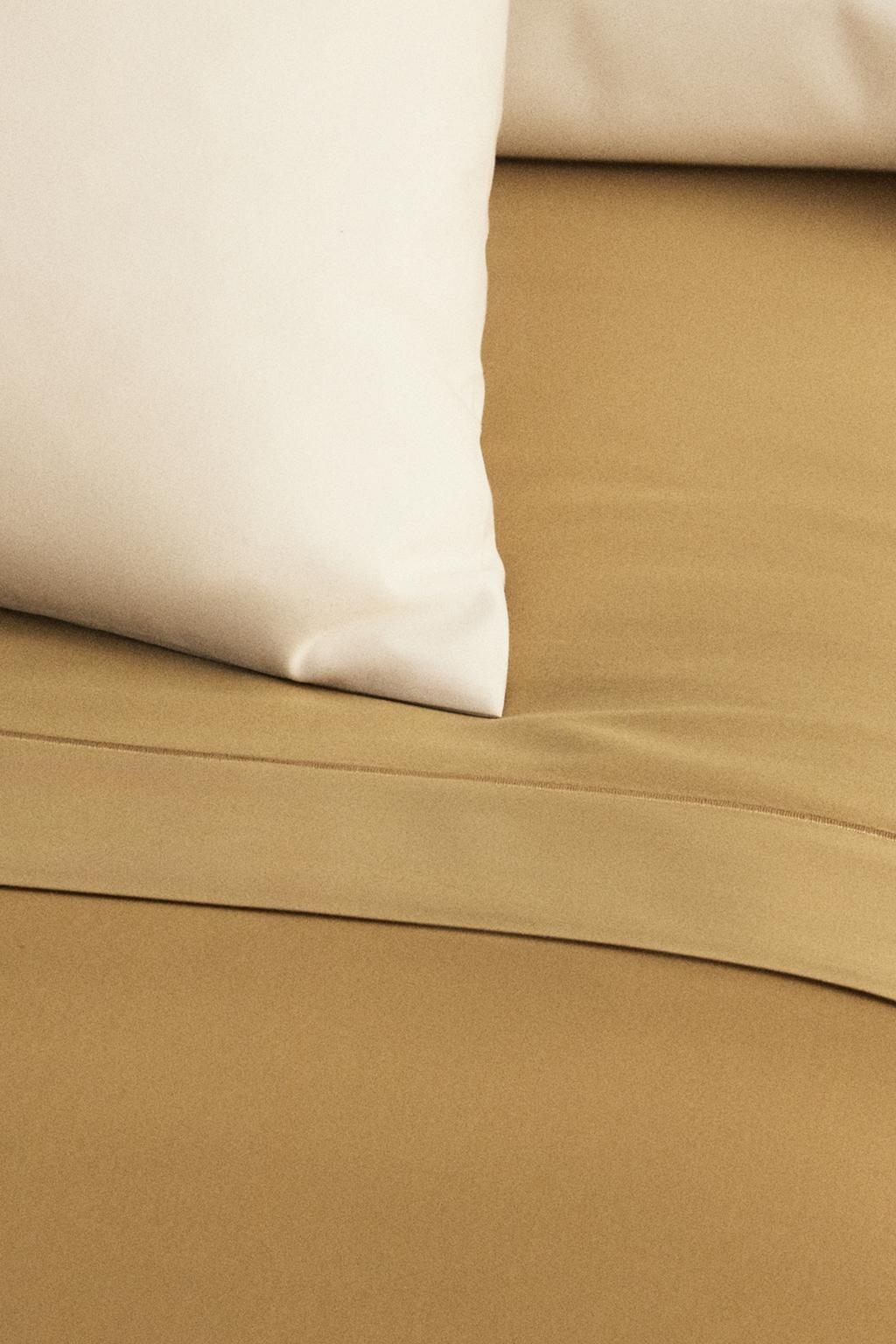 Сатиновое простынное покрывало с оборкой (300 нитей)