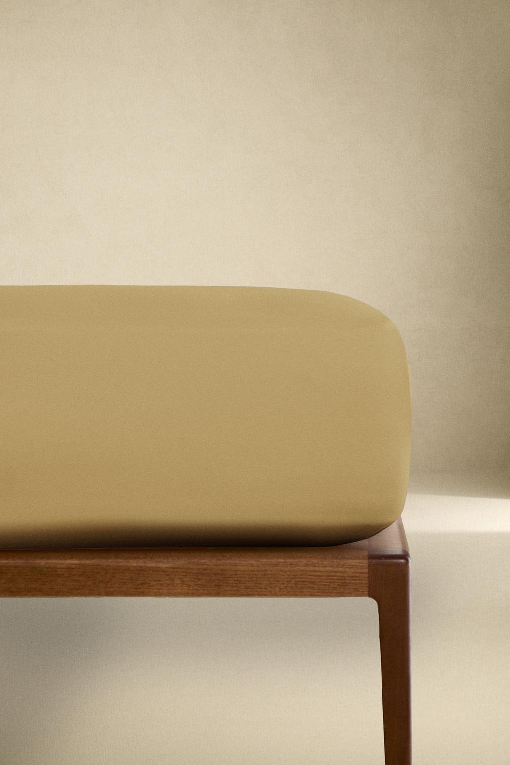 Простынь с ластиком | 30 см (с атласной отделкой, 300 нитей)