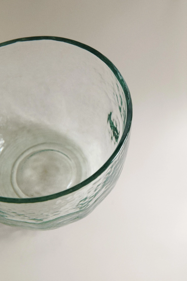 Стеклянная чаша с молотковым эффектом