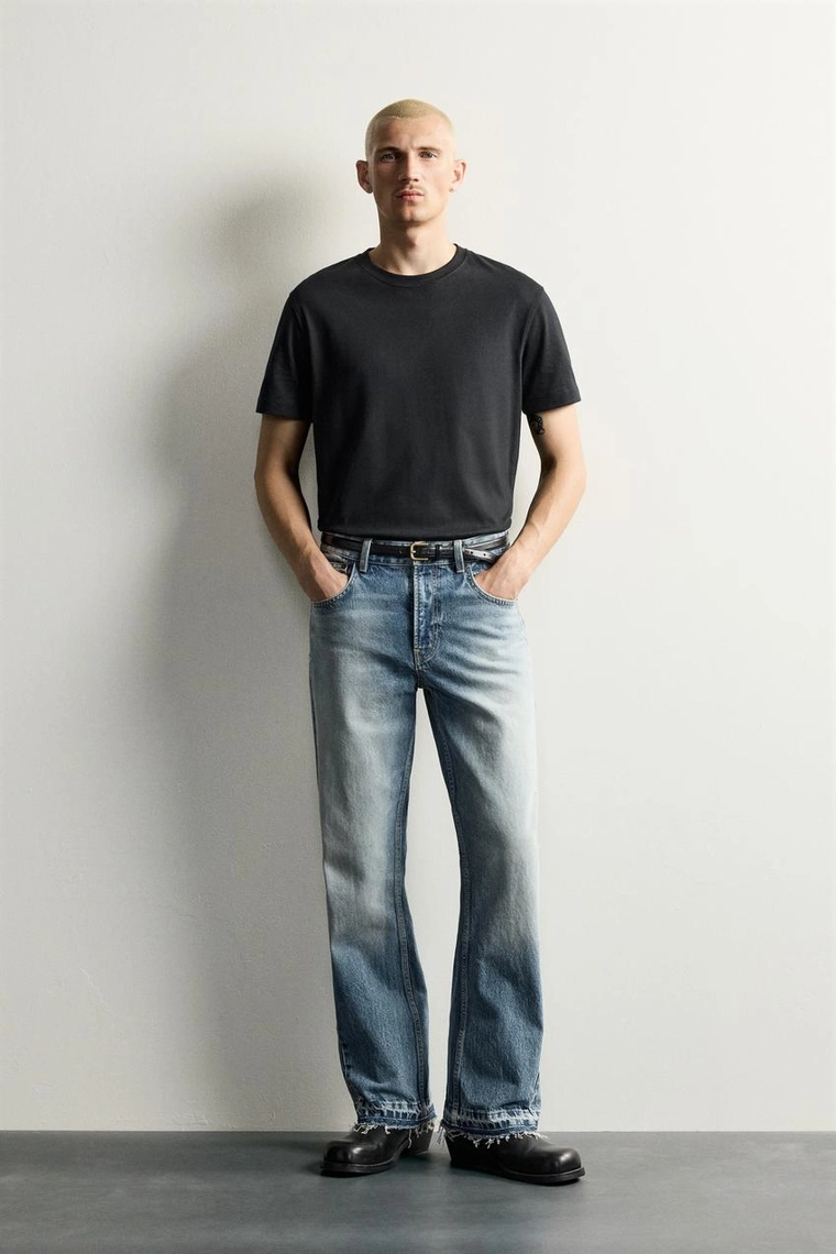ДЖИНСЫ FLARE FIT С РАЗРЕЗАМИ