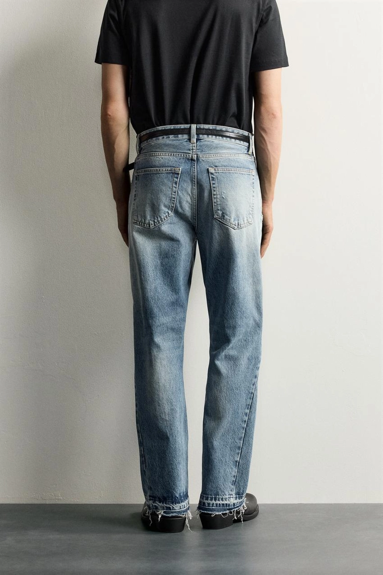 ДЖИНСЫ FLARE FIT С РАЗРЕЗАМИ