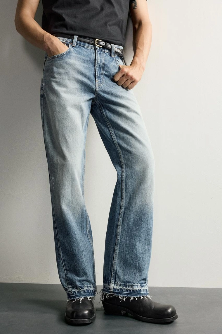 ДЖИНСЫ FLARE FIT С РАЗРЕЗАМИ