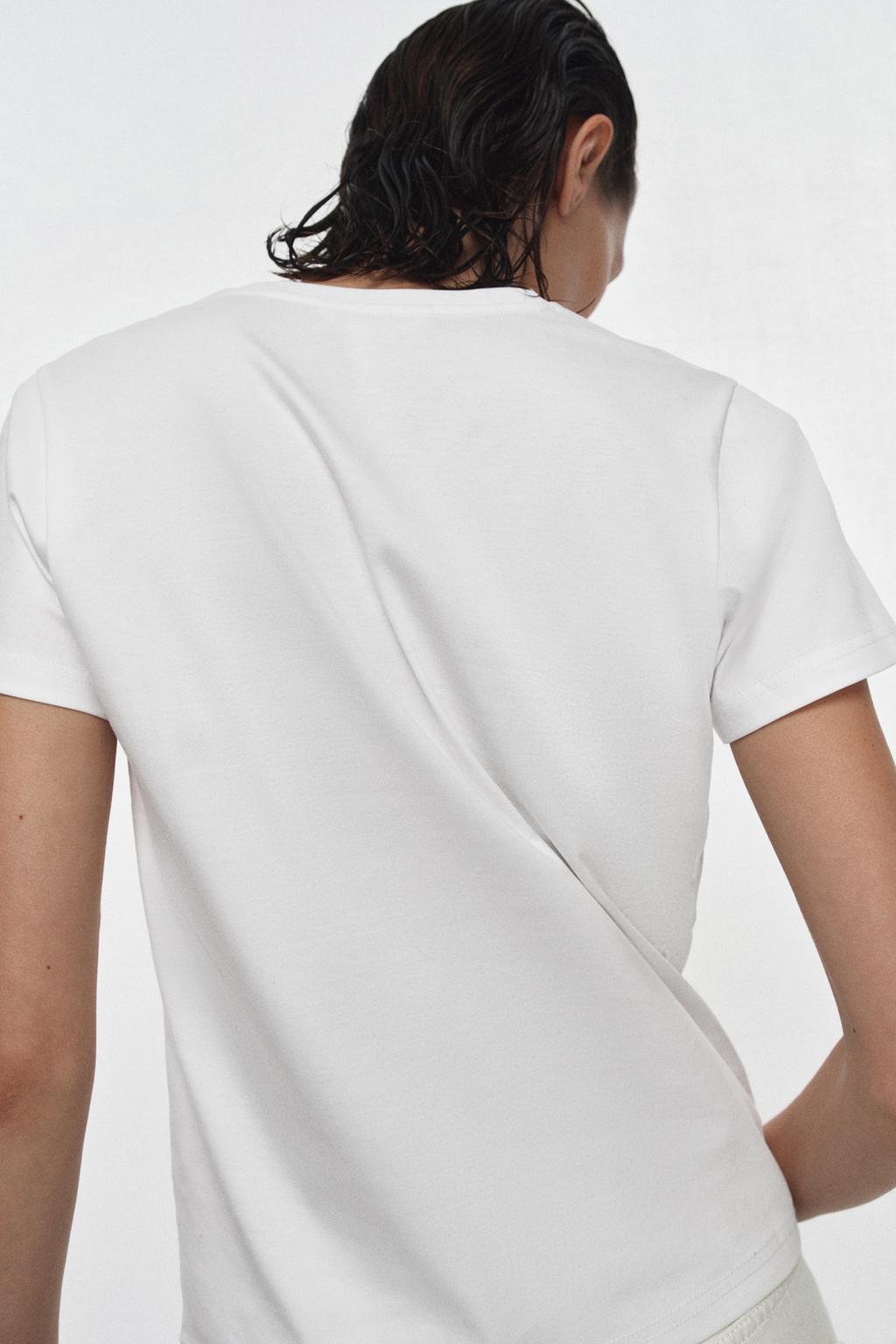 ФУТБОЛКА INTERLOCK С V-ОБРАЗНЫМ ВЫРЕЗОМ