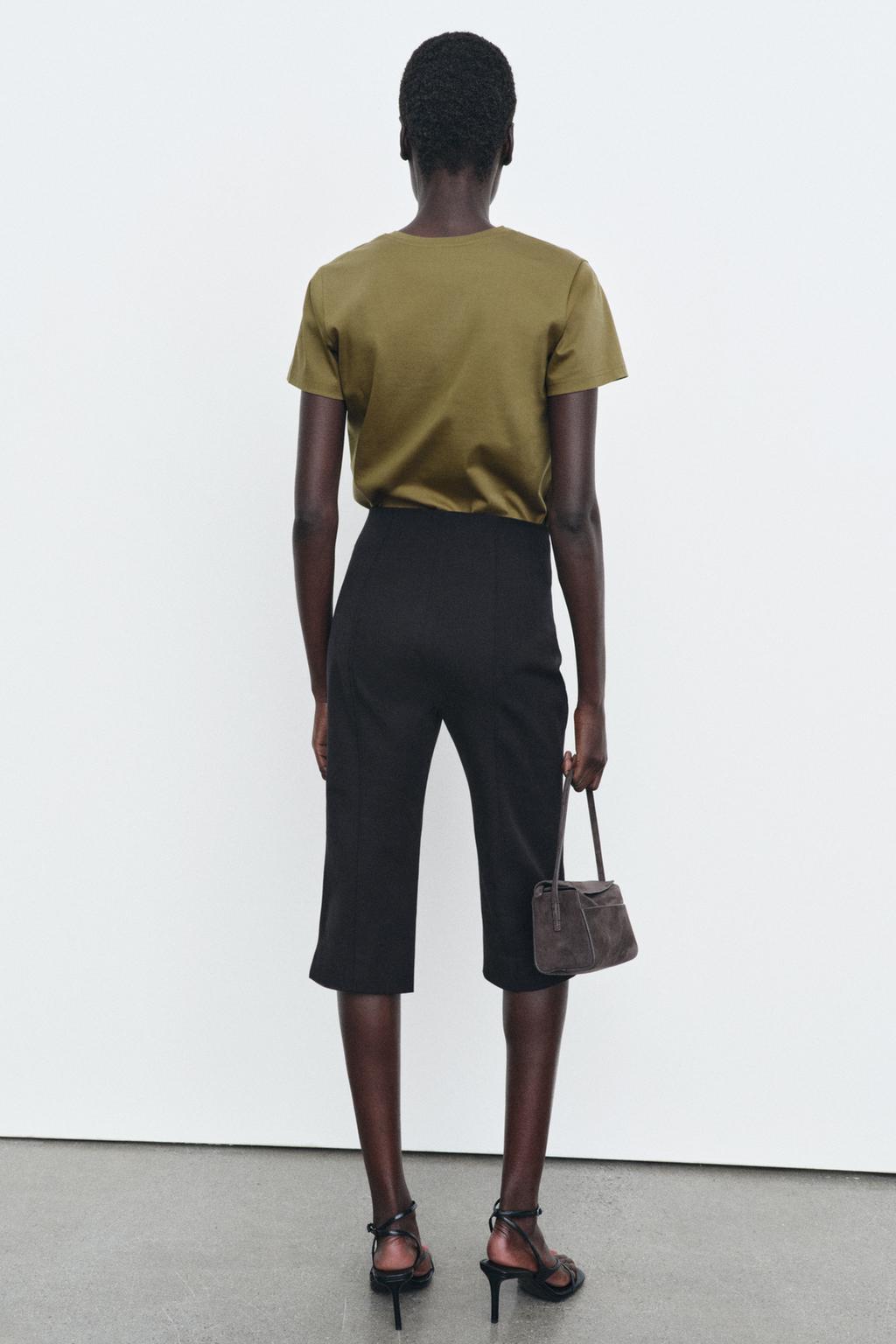 ФУТБОЛКА ИЗ ТРИКОТАЖА INTERLOCK С V-ОБРАЗНЫМ ВЫРЕЗОМ