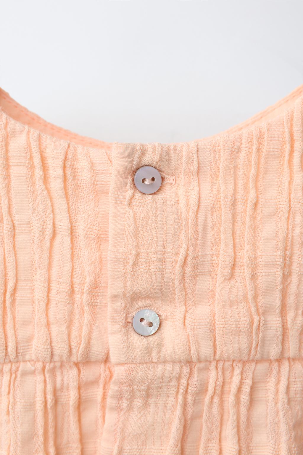 КОМПЛЕКТ ИЗ БЛУЗКИ И ТРУСОВ С РЕЛЬЕФНЫМ УЗОРОМ