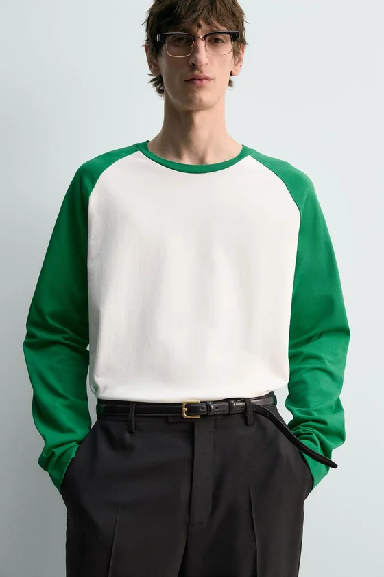 ФУТБОЛКА REGULAR FIT В СТИЛЕ КОЛОР-БЛОК