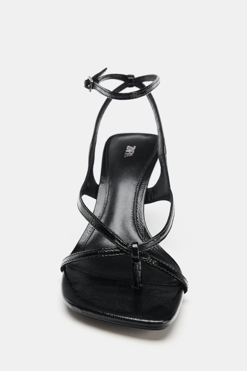 КОЖАНЫЕ БОСОНОЖКИ НА КАБЛУКЕ