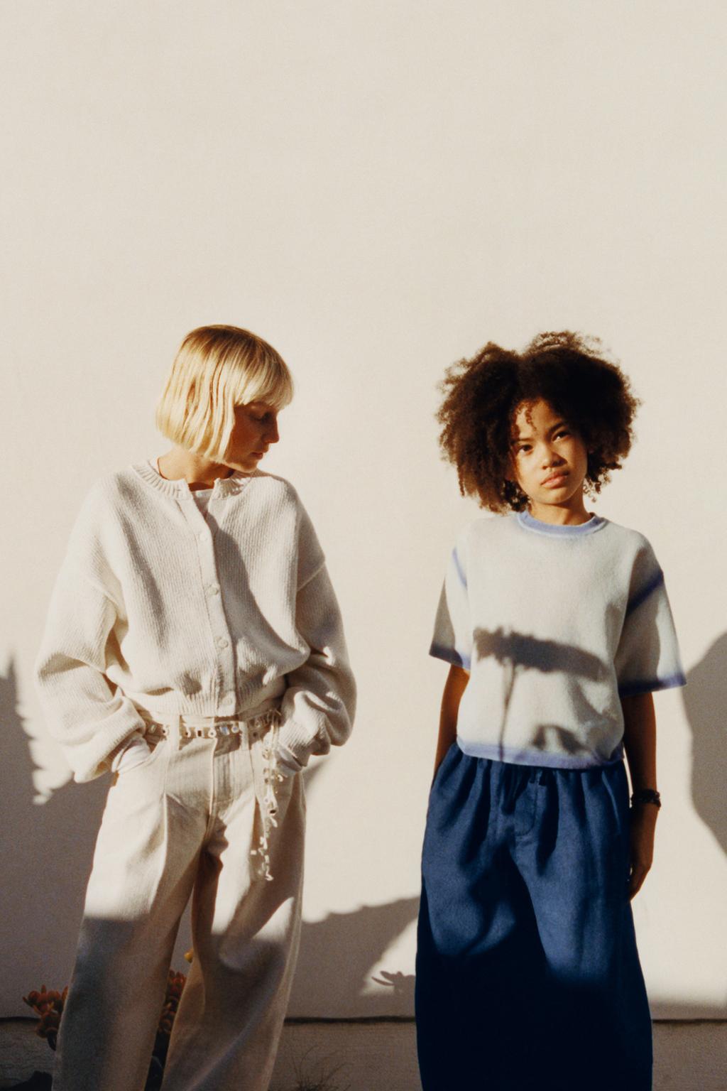 СВИТЕР С КОРОТКИМИ РУКАВАМИ С ОТДЕЛКОЙ ТАЙ-ДАЙ