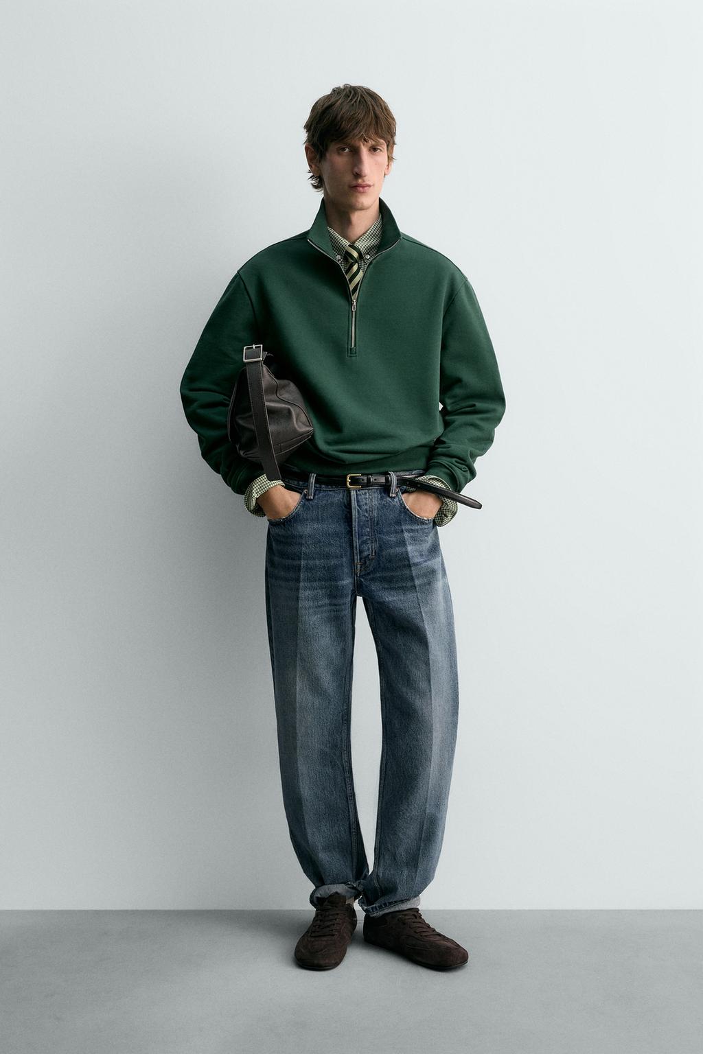 ТОЛСТОВКА КЛАССИЧЕСКОГО КРОЯ С ВОРОТНИКОМ НА МОЛНИИ