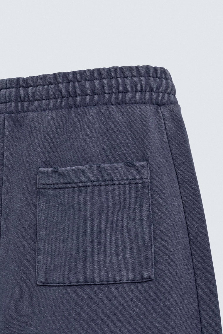 Джоггеры с широкими брючинами