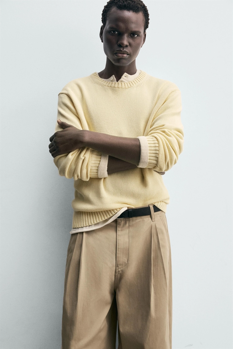 Широкие брюки с защипами