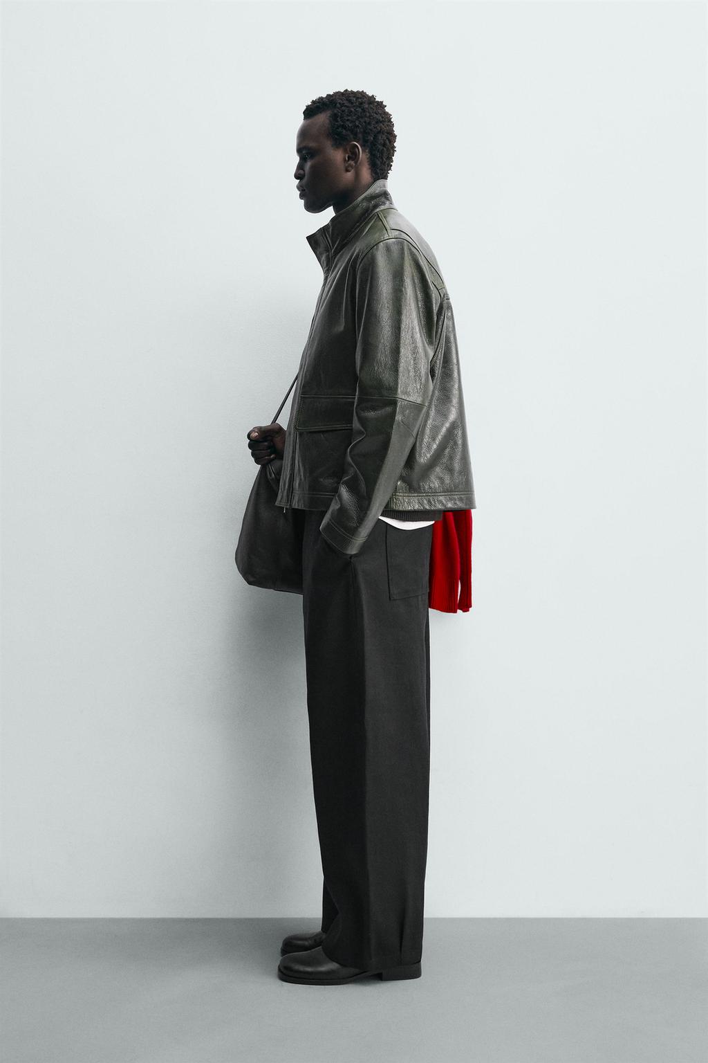 КОЖАНАЯ КУРТКА С КАРМАНАМИ