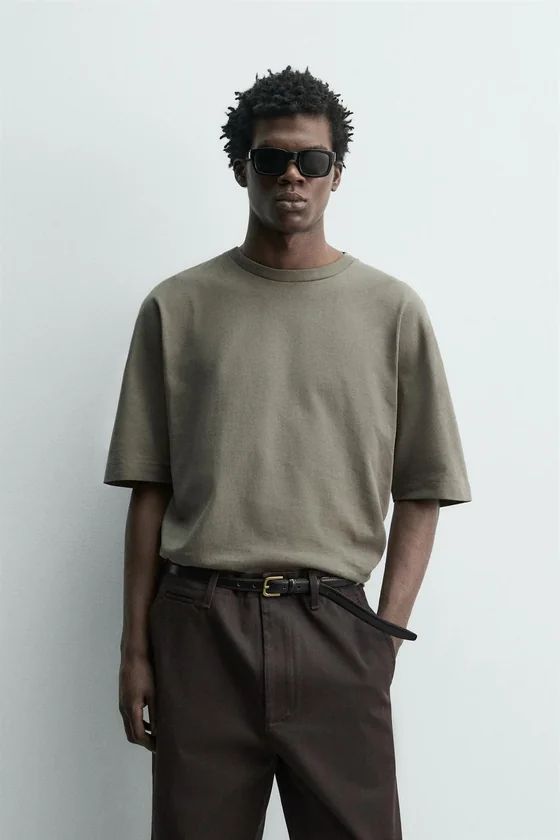 ФУТБОЛКА REGULAR FIT С ЭФФЕКТОМ ПОТЕРТОСТИ