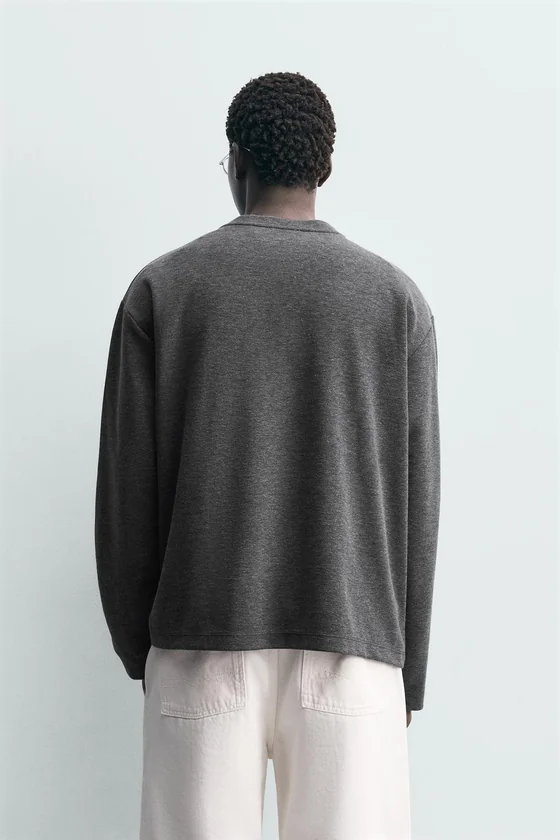 ФУТБОЛКА RELAXED FIT ИЗ РЕЛЬЕФНОЙ ТКАНИ